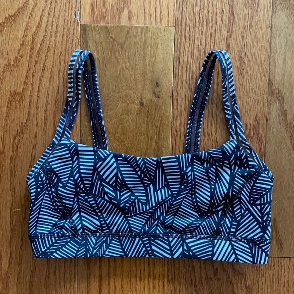 Lululemon sports bra s6